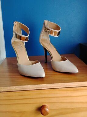 Fergies nude ankle strap pump 11